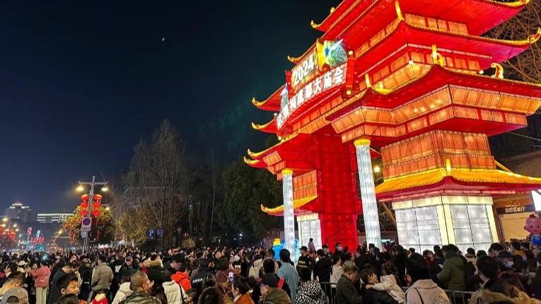 ​假期前四天 成都A级旅游景区接待游客超过500万人次