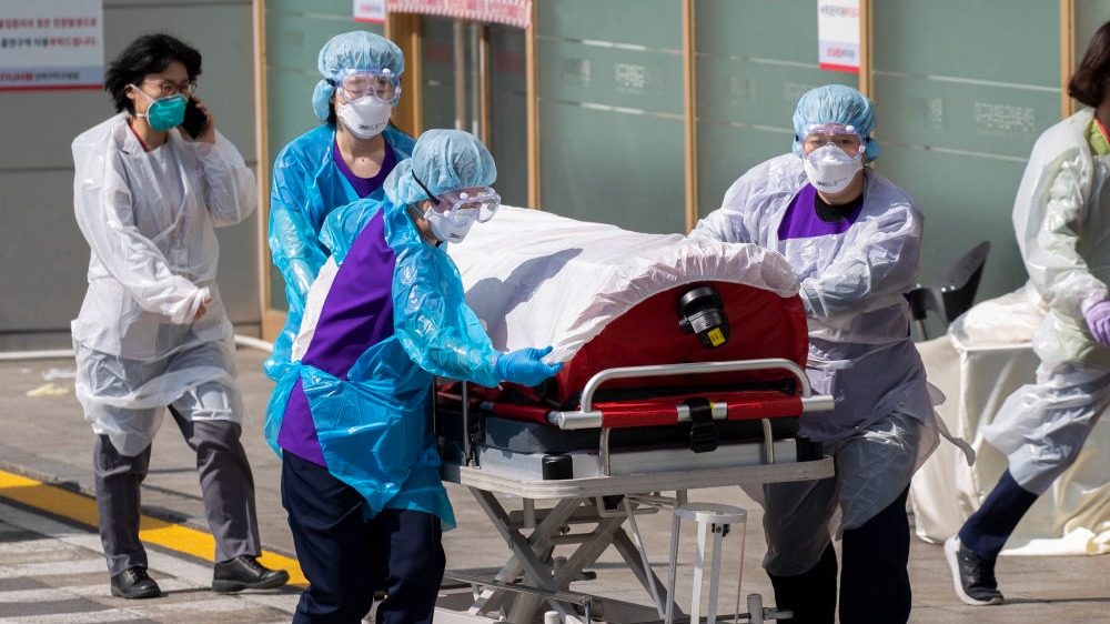 韩国近万名医生集体辞职或引发“医疗灾难” 政府表态将从严处理