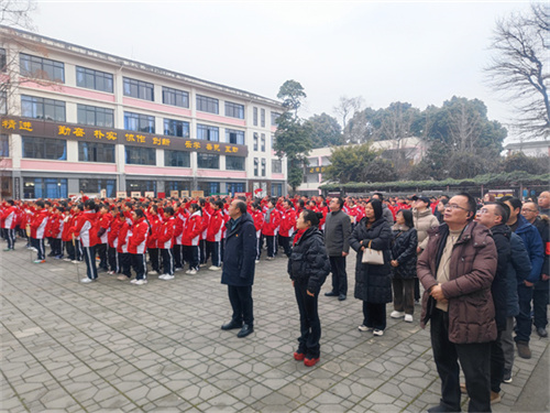 升旗仪式2.jpg