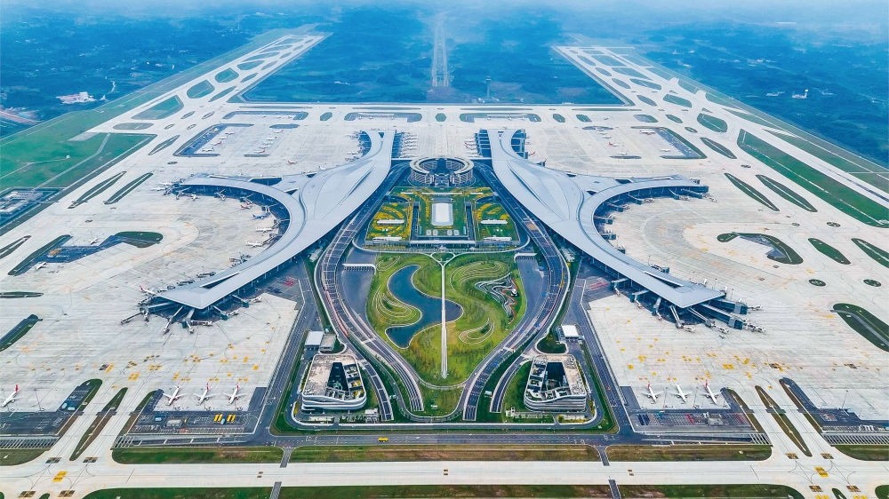 中国民用航空局：加快成都、重庆等区域复合型门户航空枢纽建设
