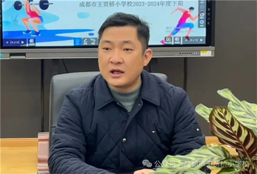 余乾勇副校长讲话照片.jpg