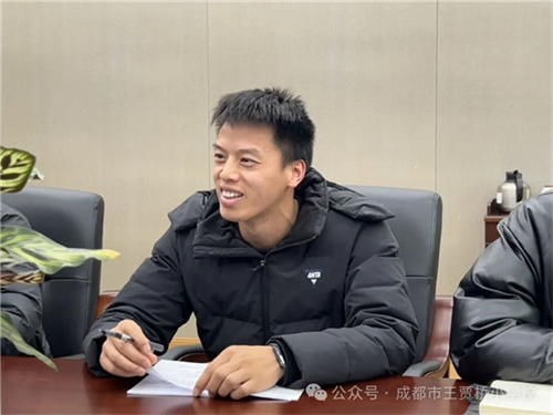林显熊老师讲话照片.jpg