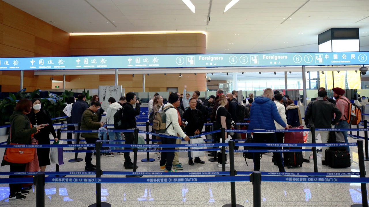 2024年春运收官 成都航空口岸63万余人次出入境