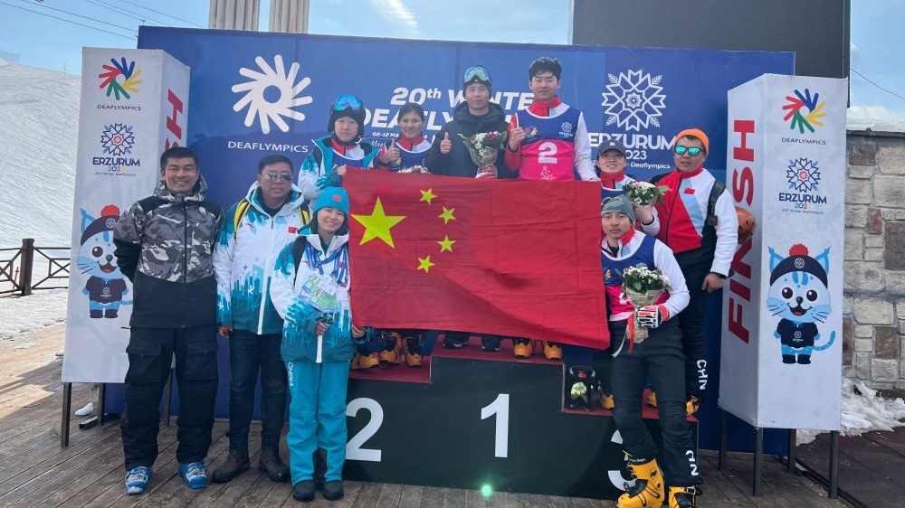 中国选手首次夺得听障冬奥会单板滑雪个人项目金牌