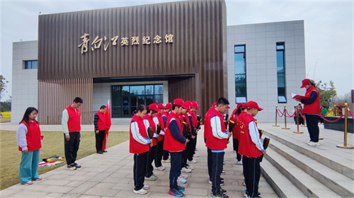 2.默哀.jpg
