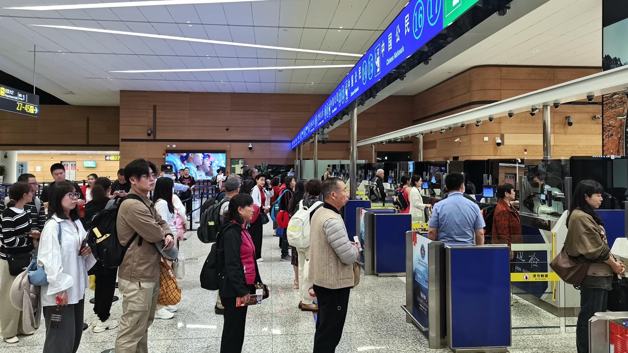 “五一”假期 成都航空口岸预计8.5万余人次出入境