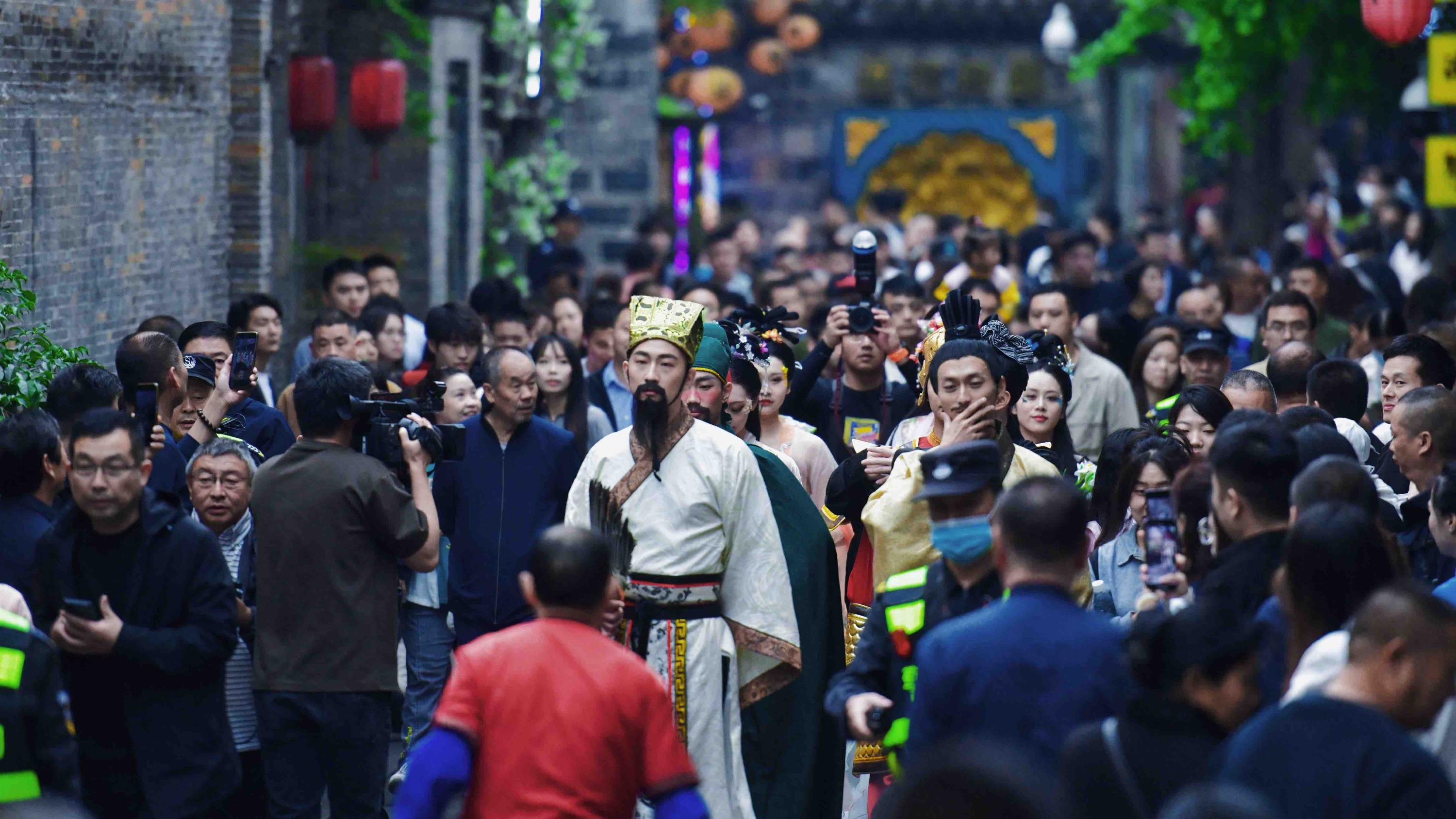 大假第一天 成都A级景区接待游客105.4万人次