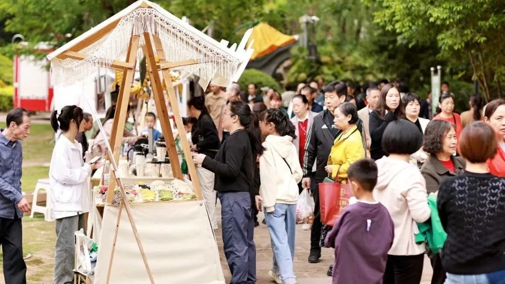 玩嗨了！“五一”假期第四天，成都A级景区客流持续爆满