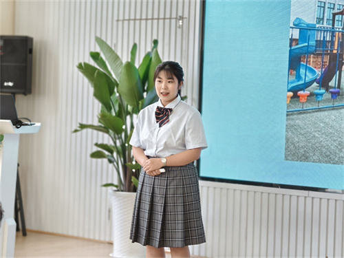 光祈学府幼儿园黄婉研《时光清浅，向爱则暖》.jpg