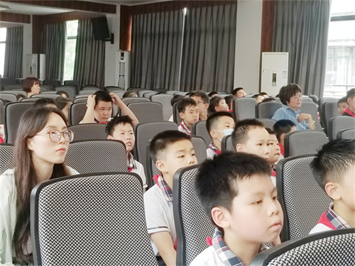 学生3.jpg