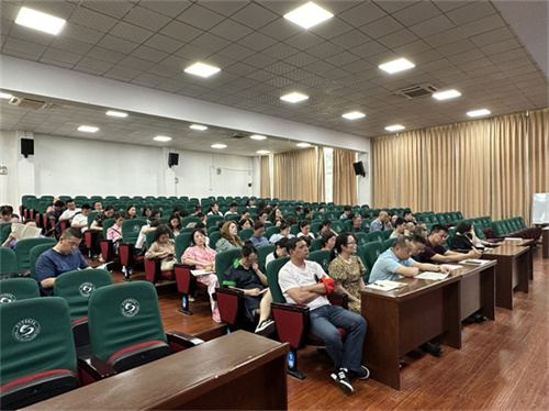老师们.jpg