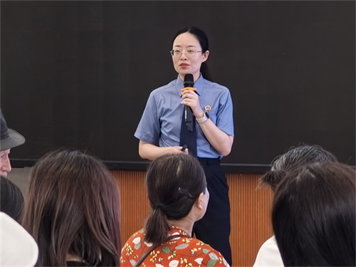 2法治校长赵雯.jpg