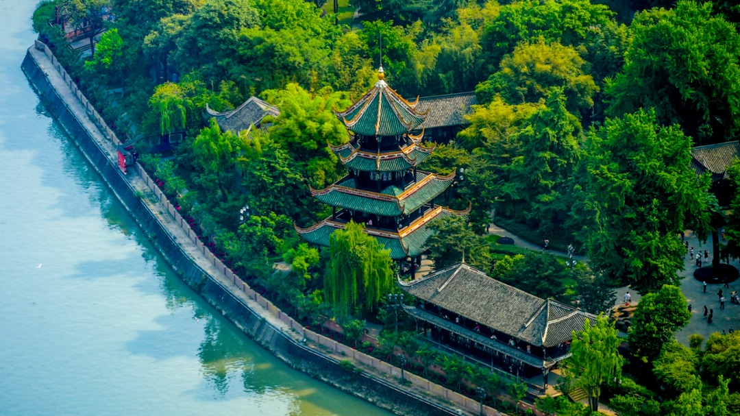 成渝高铁游受欢迎 端午小长假成都跻身热门目的地