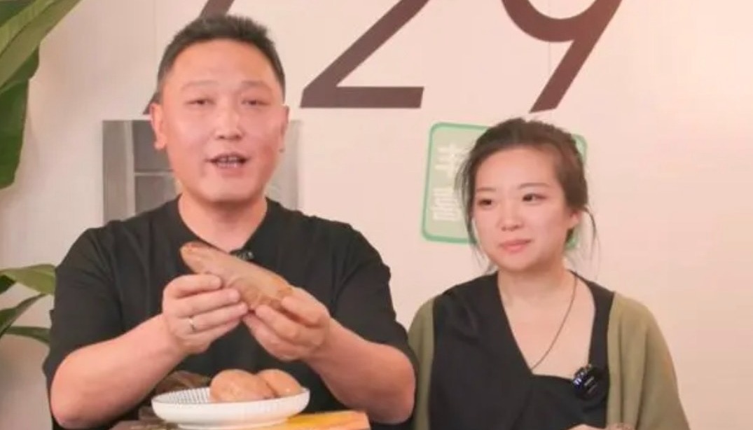 拖欠729位员工薪资 钟薛高创始人首场直播卖红薯还债