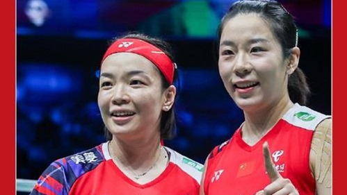 凡晨组合成功卫冕新加坡羽毛球公开赛女双冠军
