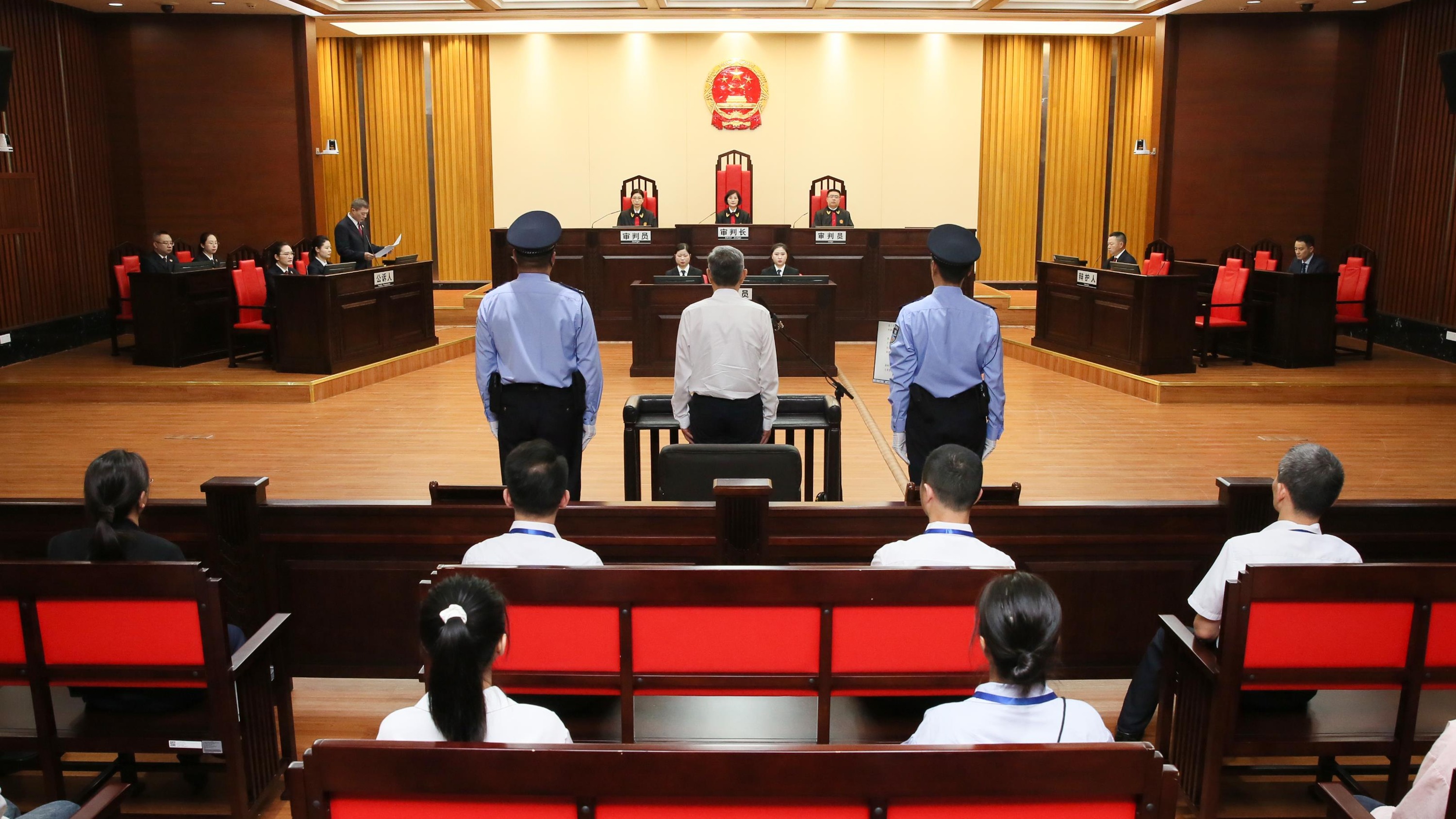 陕西省人大常委会原副主任李金柱一审被控受贿超4.32亿