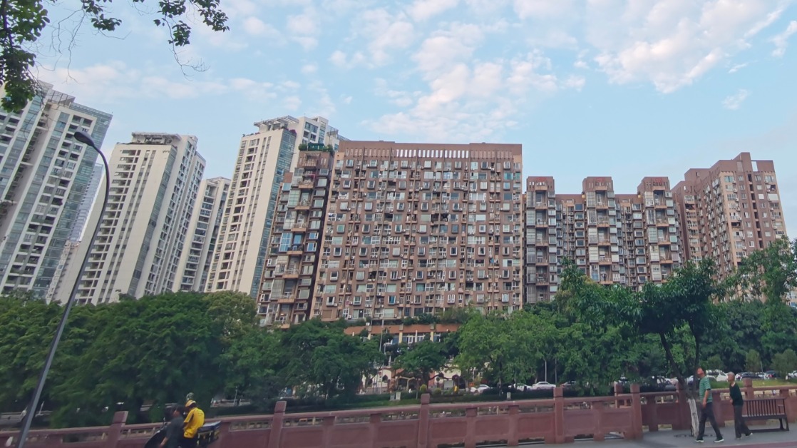 热热热！成都气温直冲36℃ 如何有效避暑？实用指南来了
