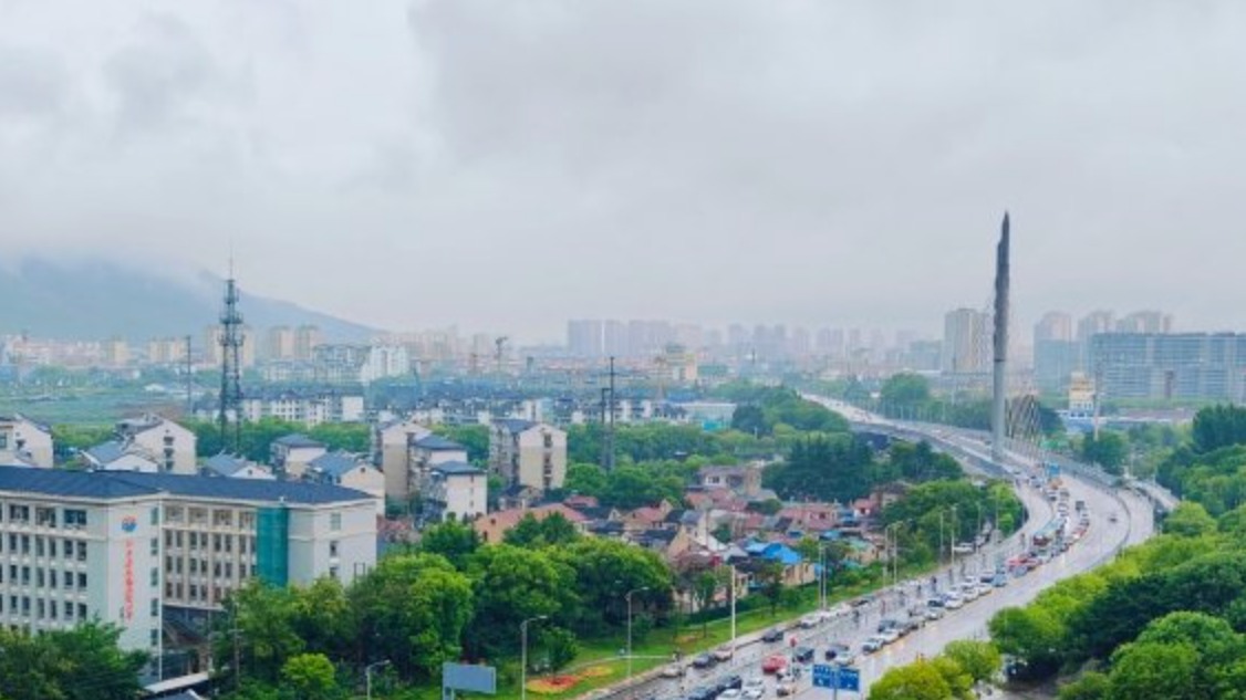入“梅”了！我国主雨带向长江中下游转移 防汛形势严峻
