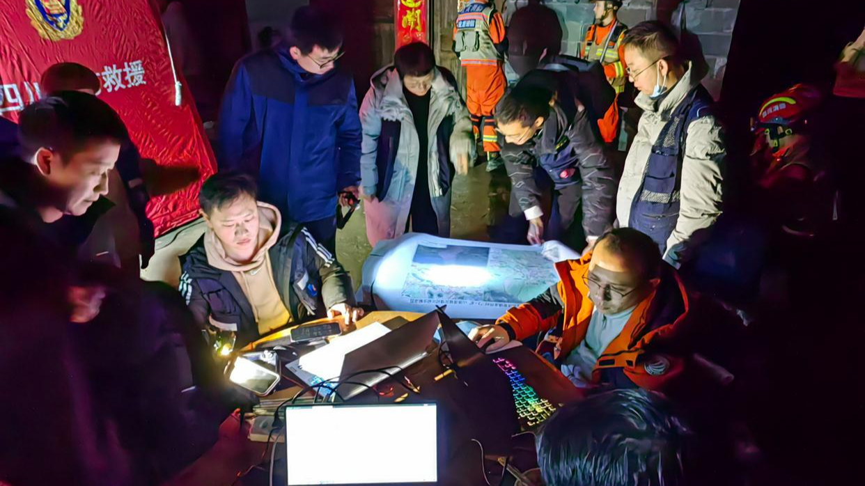 宜宾筠连山体滑坡三十六小时救援直击