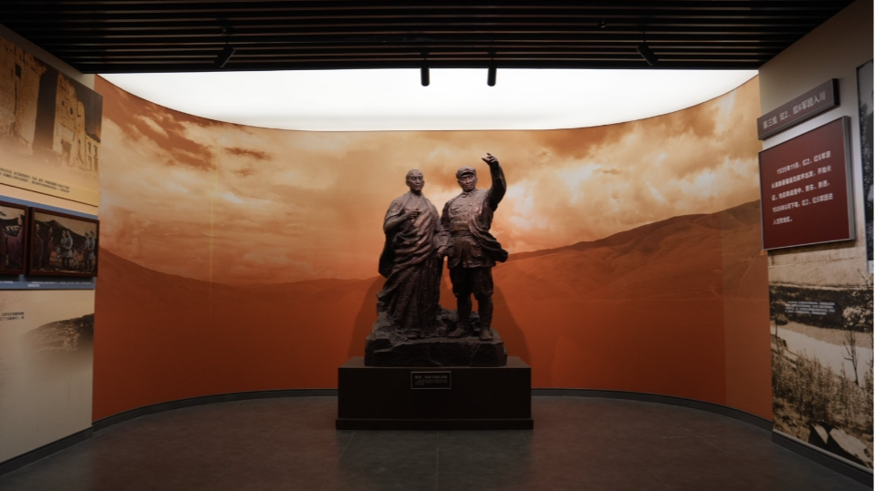 “长征路上看四川”大型宣传教育活动甘孜行启动