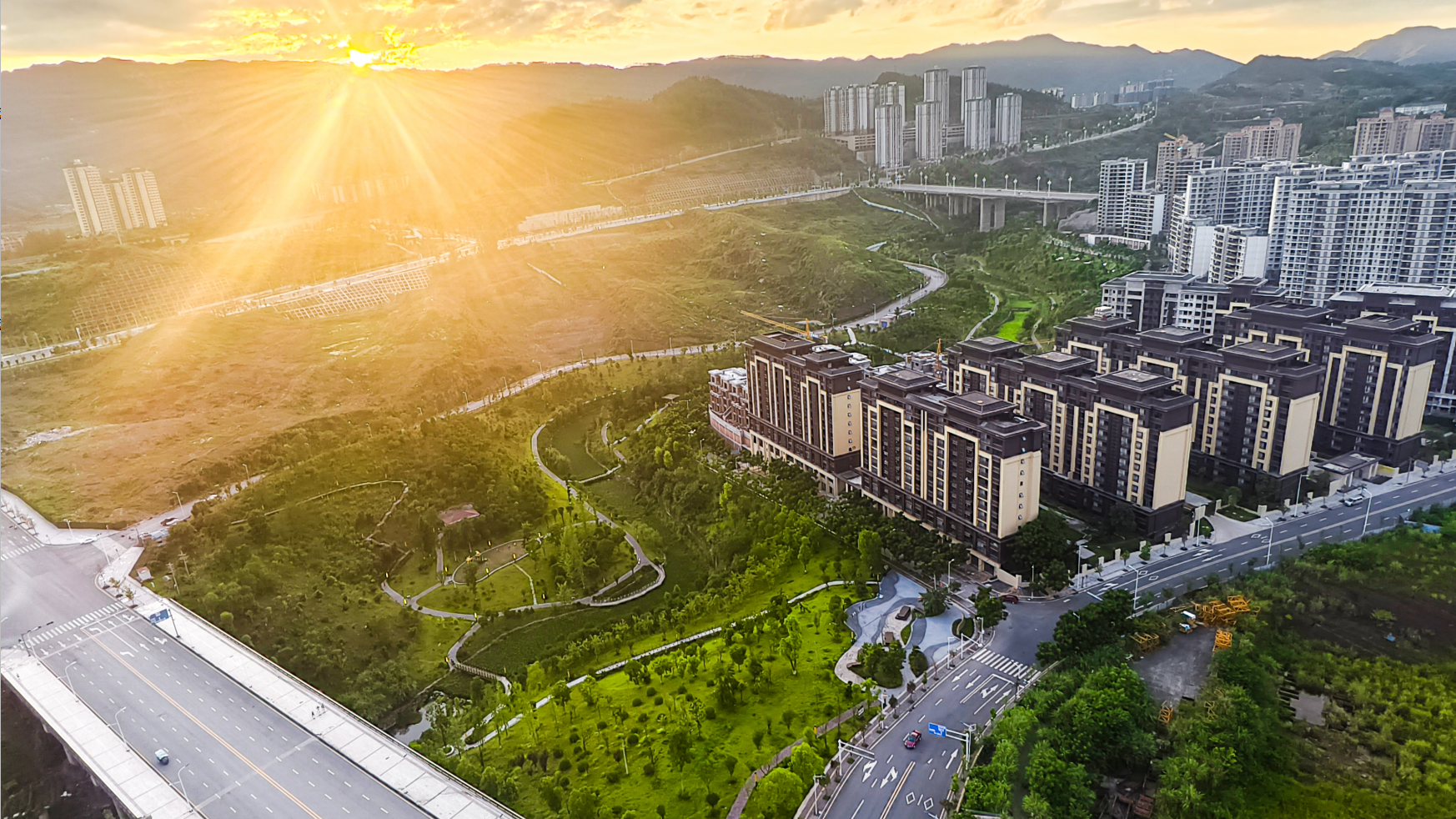 达州五年“增绿记”：荒坡还“绿”织就“城市客厅”