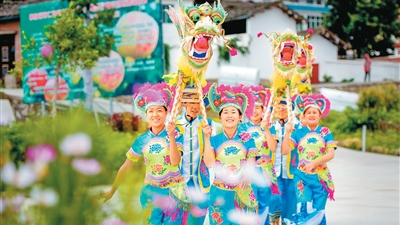 央媒看四川丨“板凳龙”舞出好愿景