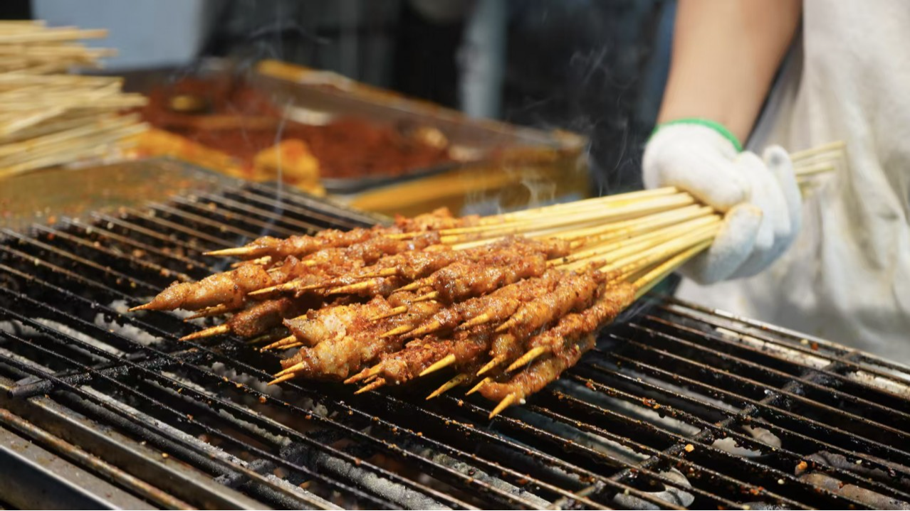 资阳乐至：从街头烟火到城市IP 一炉炭火烤出三重滋味