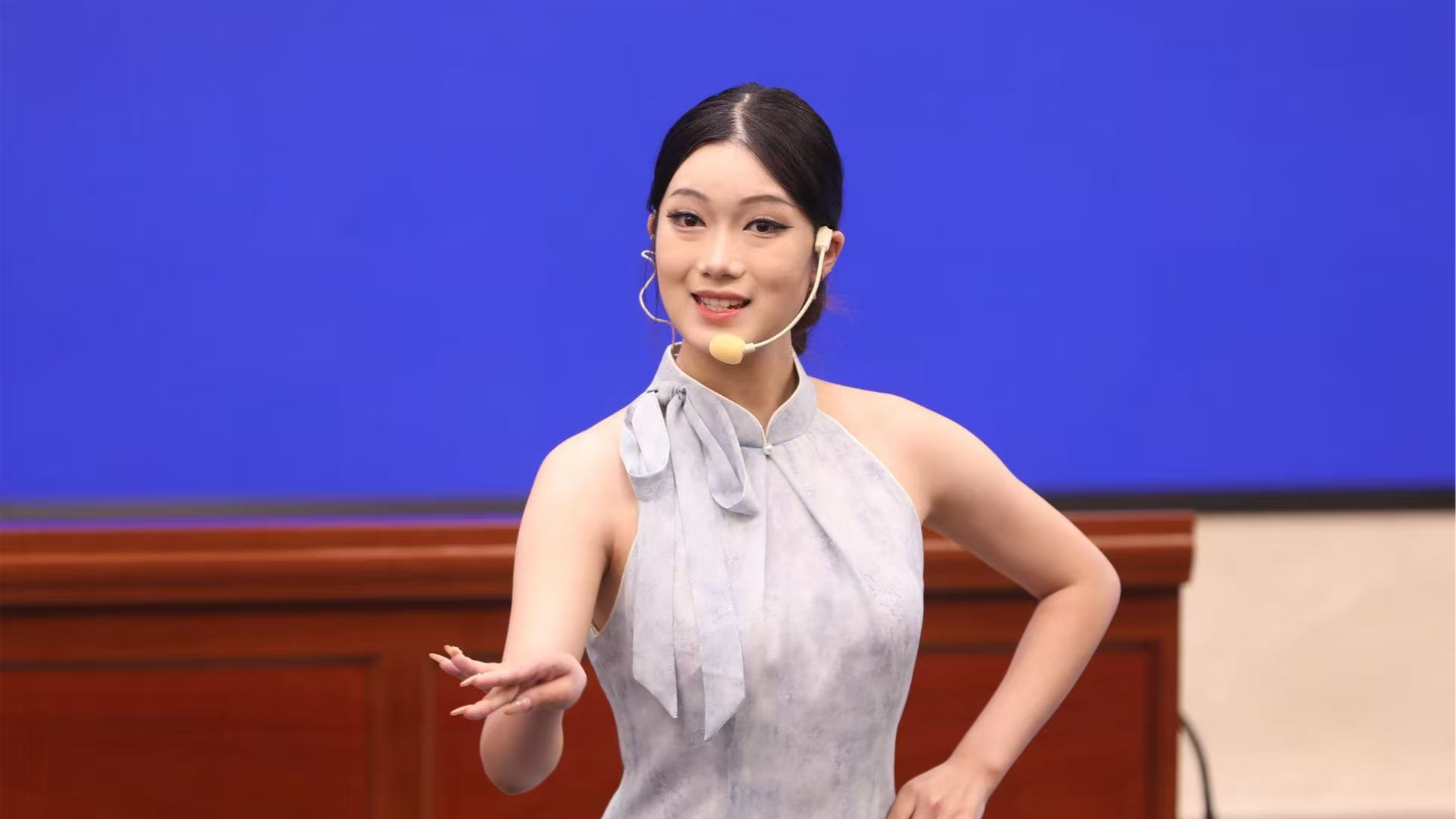 这场发布会太有戏！川剧青年演员现场开唱