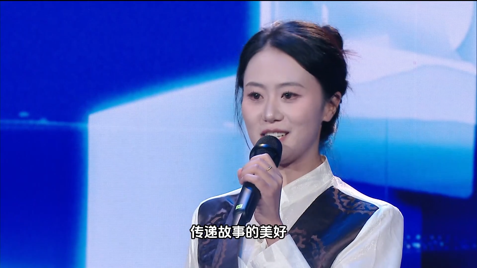 好记者讲好故事丨杨荣颜：我镜头里的星光——在乡村振兴中绽放的生命之花