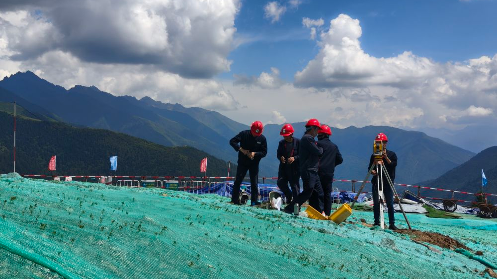 央媒看四川丨夯实国家能源“大动脉”——四川电网骨干工程建设一线扫描
