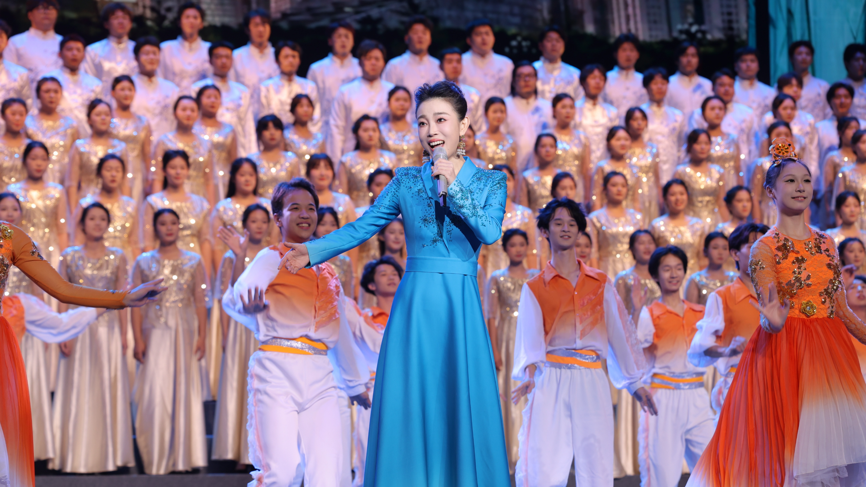 群星闪耀！第31届“蓉城之秋”成都国际音乐季开幕音乐会举行