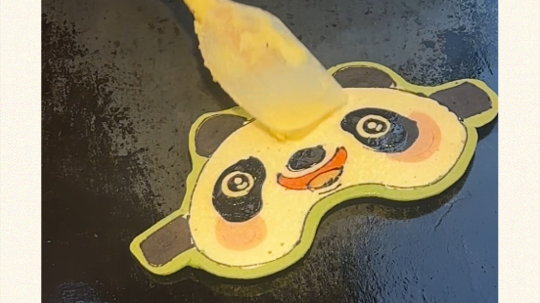 煎饼摊变卡通画板！“听取哇声一片”的她如何烙出童年中的烟火气