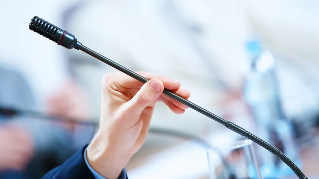 “新闻发言人”，怎成“新闻不发言人”