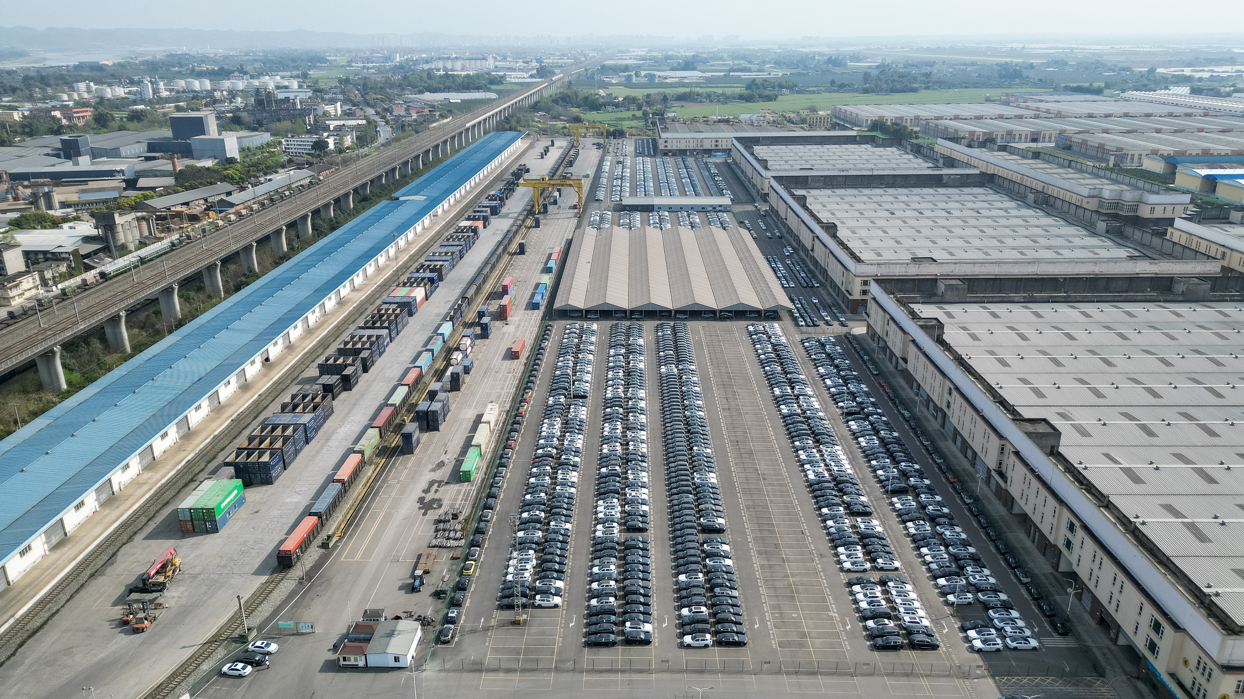 在“全科优等生”面前做“特长生”，眉山进京招商“长”在何处？