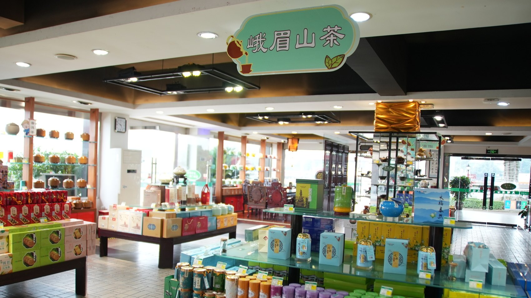 四川这个高速公路服务区 ，为啥能让老外掏钱包？