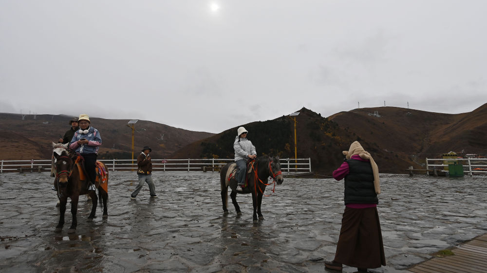 央媒看四川丨四中全会精神在基层——四川甘孜农牧民的“幸福三变”