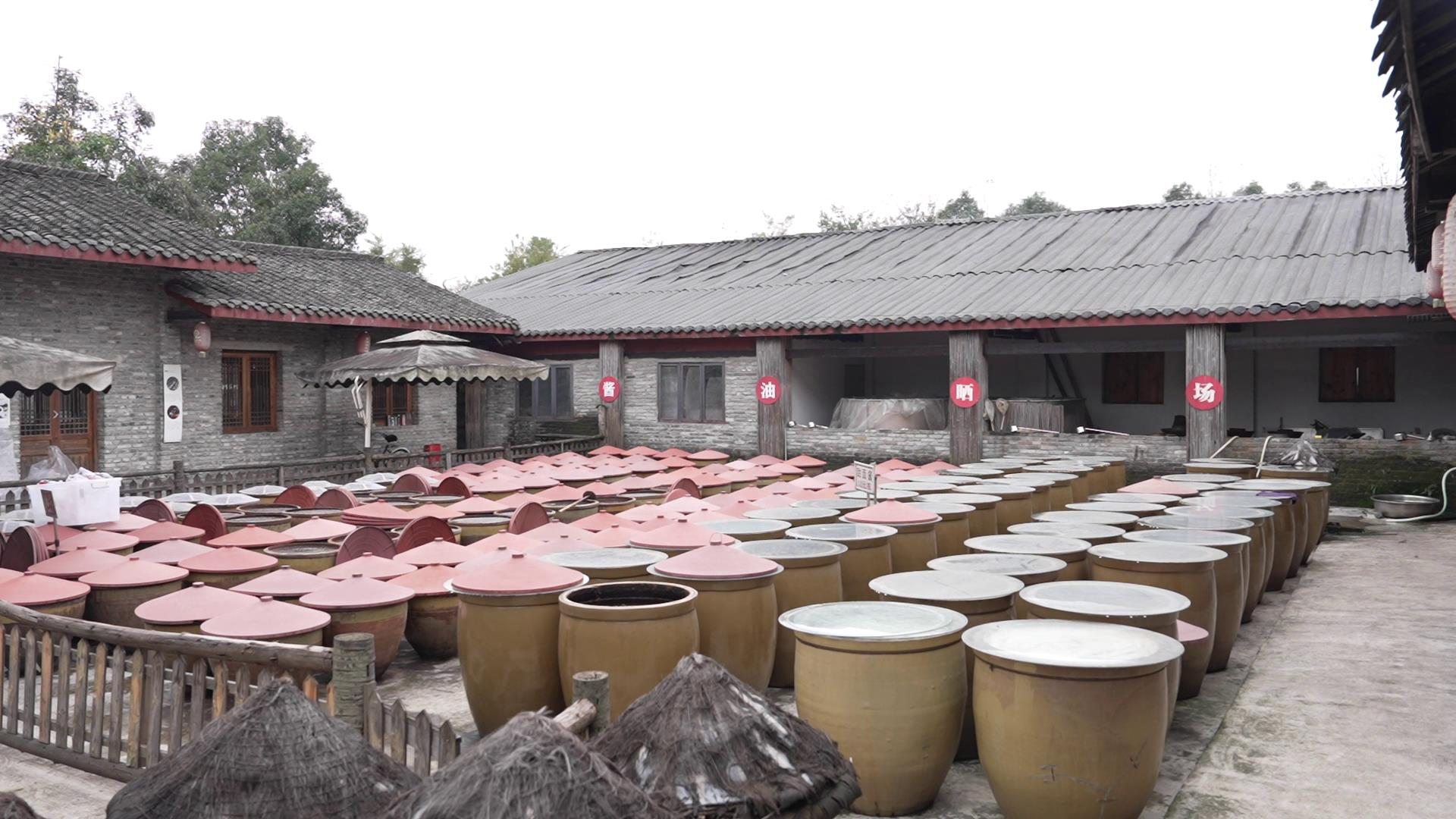 酱油“主理人”刘畅：回到战旗村，收入翻三倍｜沿着总书记足迹 看蜀乡新风貌