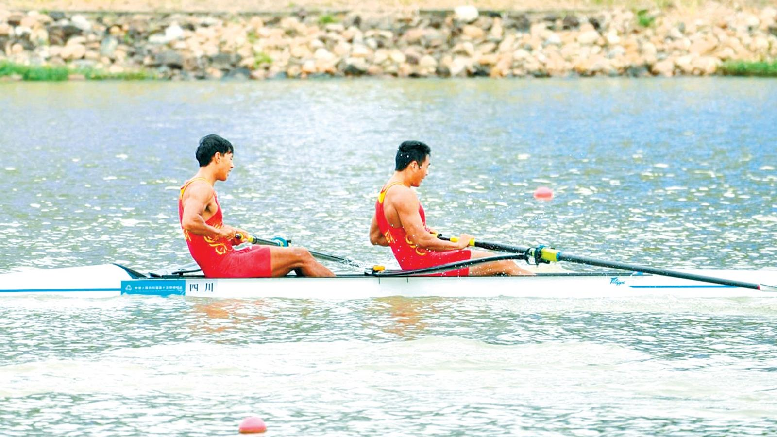 小山村走出全国赛艇运动健将——访第十五届全国运动会赛艇男子双人单桨亚军任灵佳