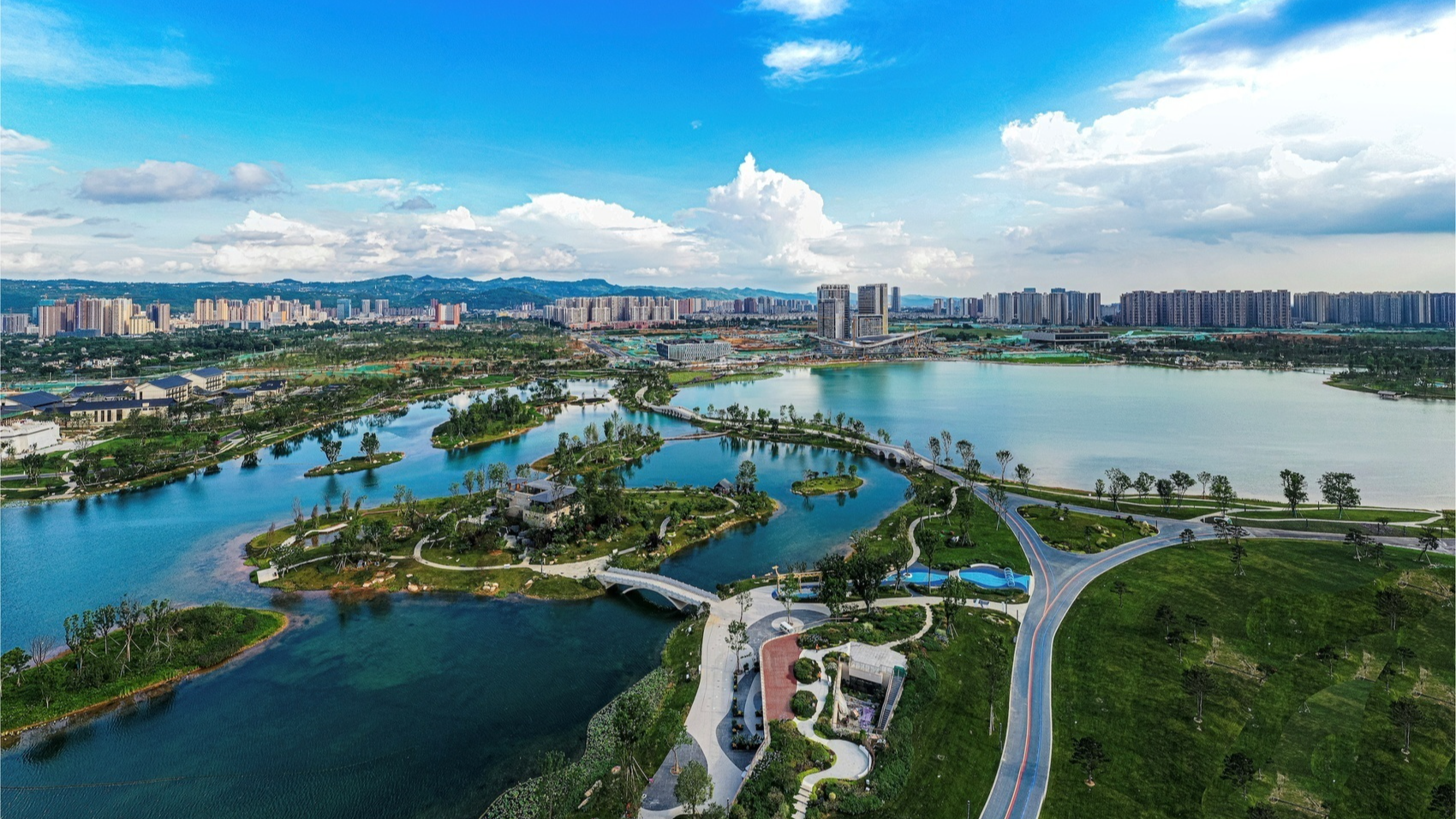 乘势而上 开启奋进“十五五”的序章——写在省委十二届八次全会召开之际