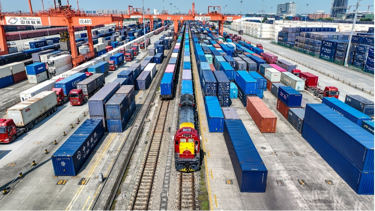 央媒看四川丨乘势而上 破浪前行 治蜀兴川再启新篇