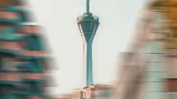 成都339电视塔又被拍出新花样 拍摄者：走了6公里，环绕拍摄5小时