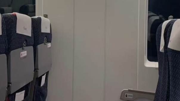 时评｜铁路选座“去窗化”  防投诉更要护体验