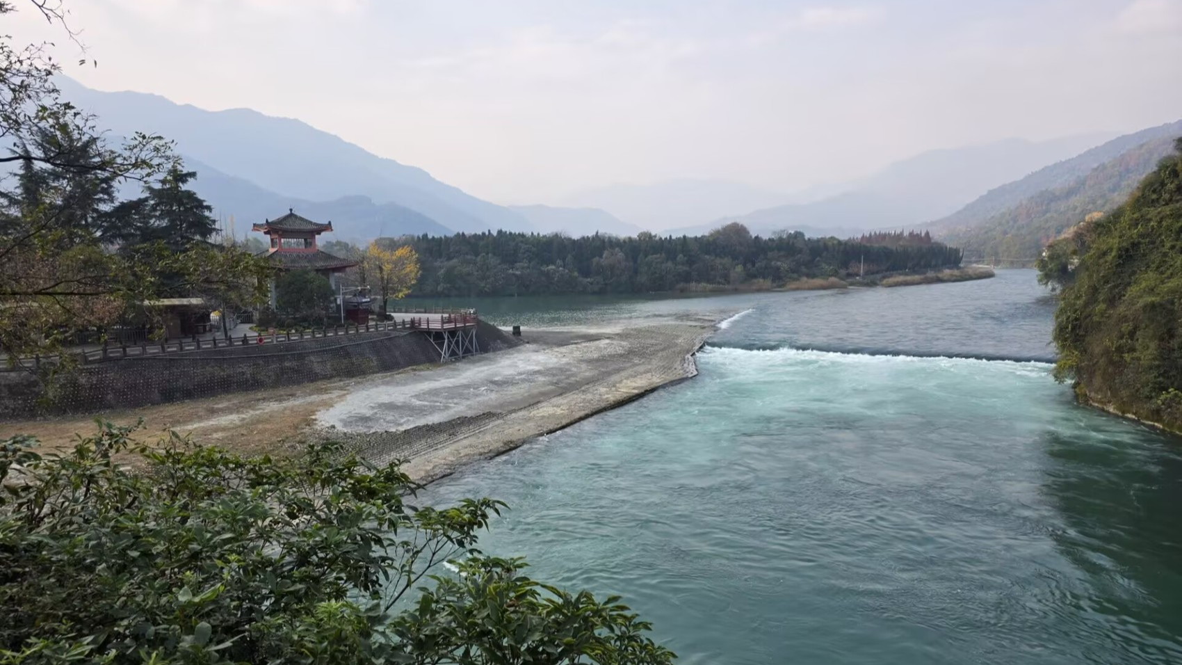 行走千年古堰，聆听大国外交的成都足音