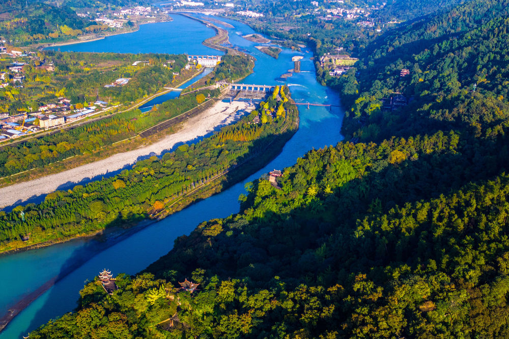 千古奇迹都江堰：见证中国之治奔腾不息