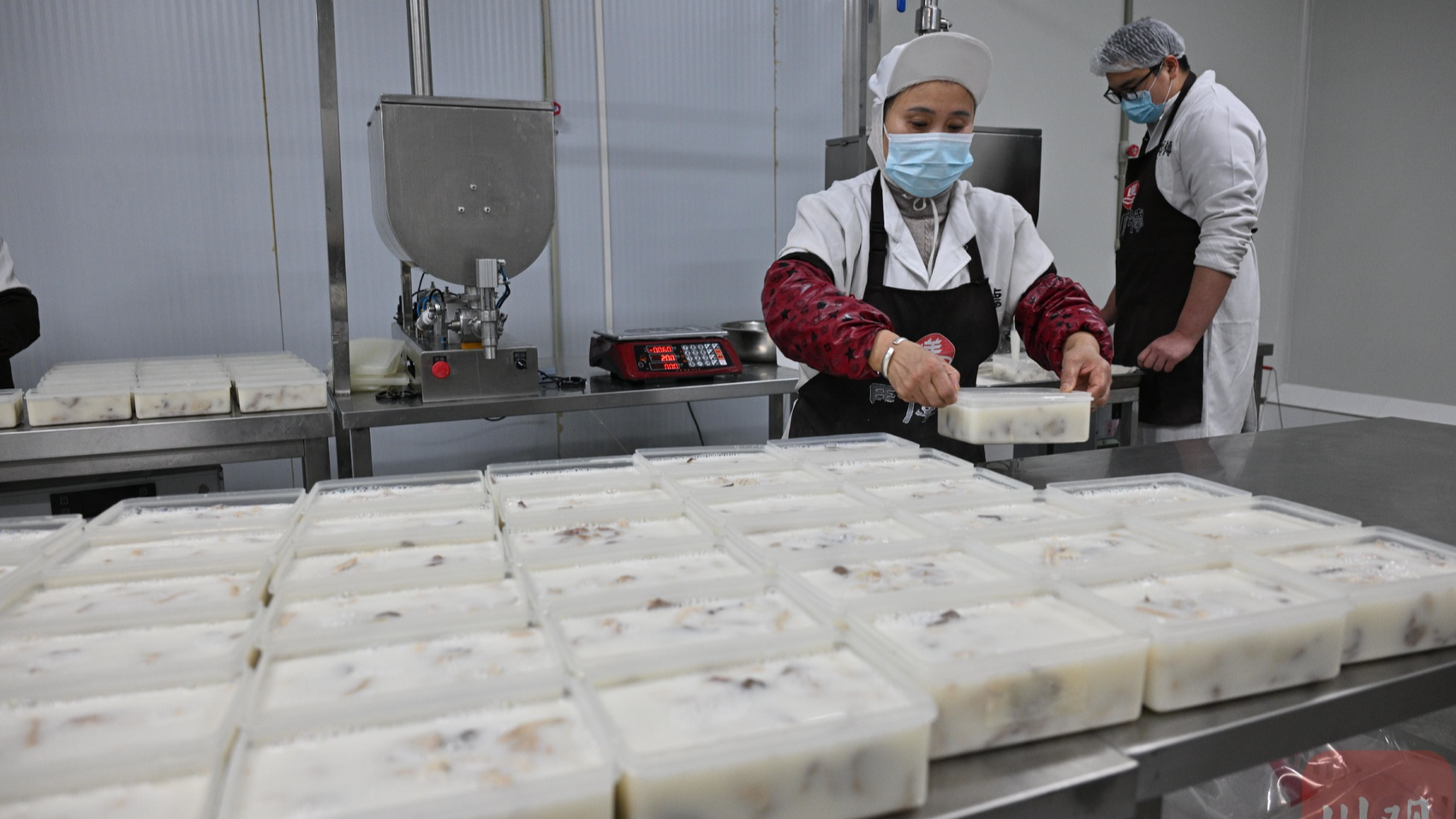 从四川香到全国 简阳羊肉汤激活冬日“暖经济”