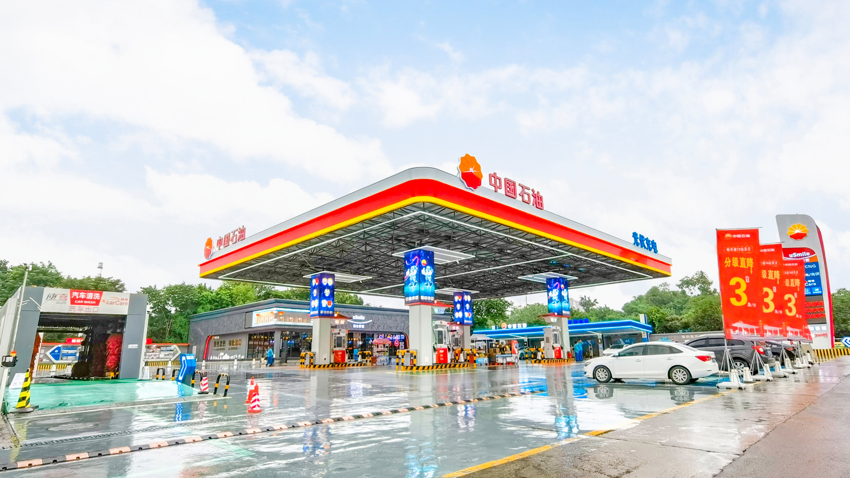 油枪联网遏制“缺斤短两”！南充317座加油站实现透明加油