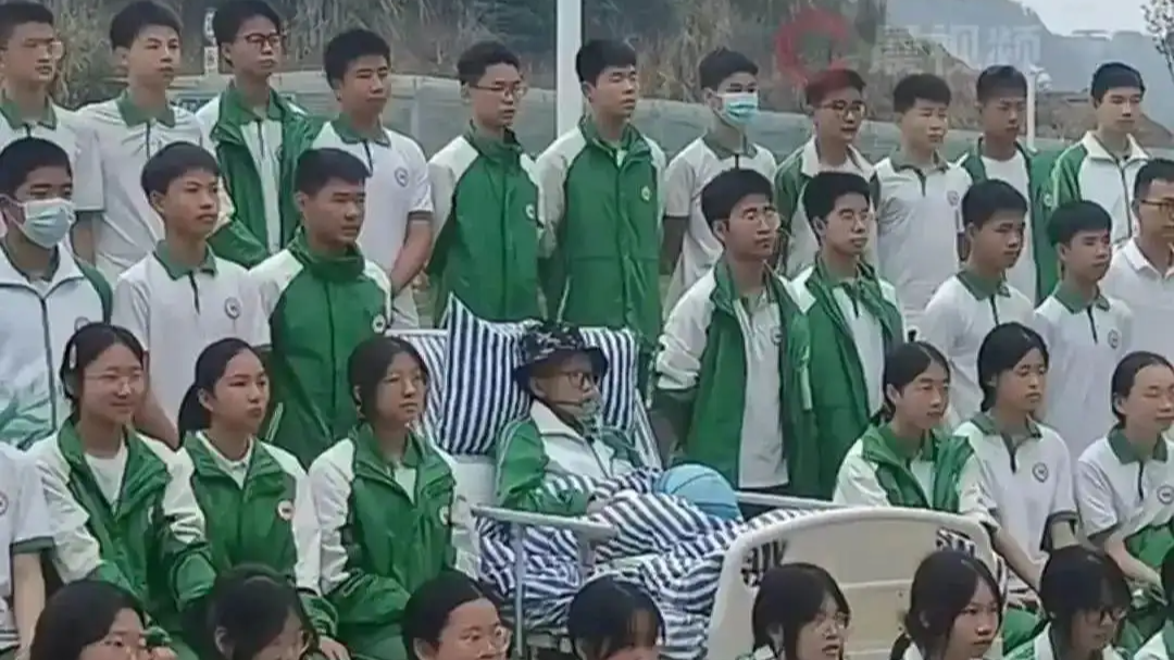 @四川人：攒了一年的温暖瞬间送给你 | 回望2025