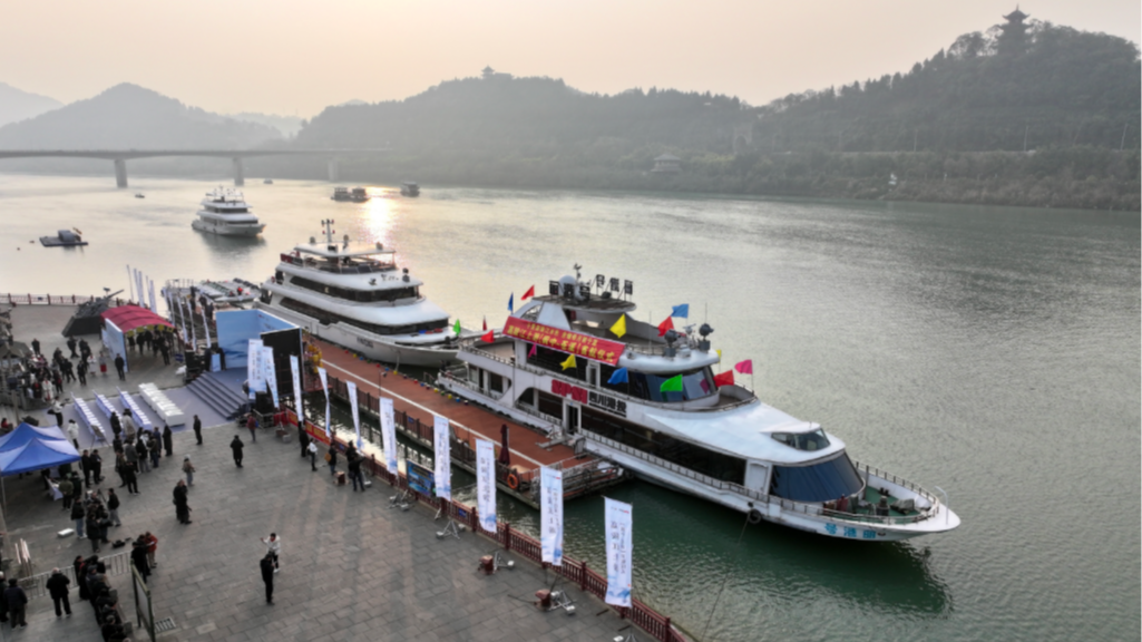 嘉陵江开行首条跨市游轮，有何特别之处？