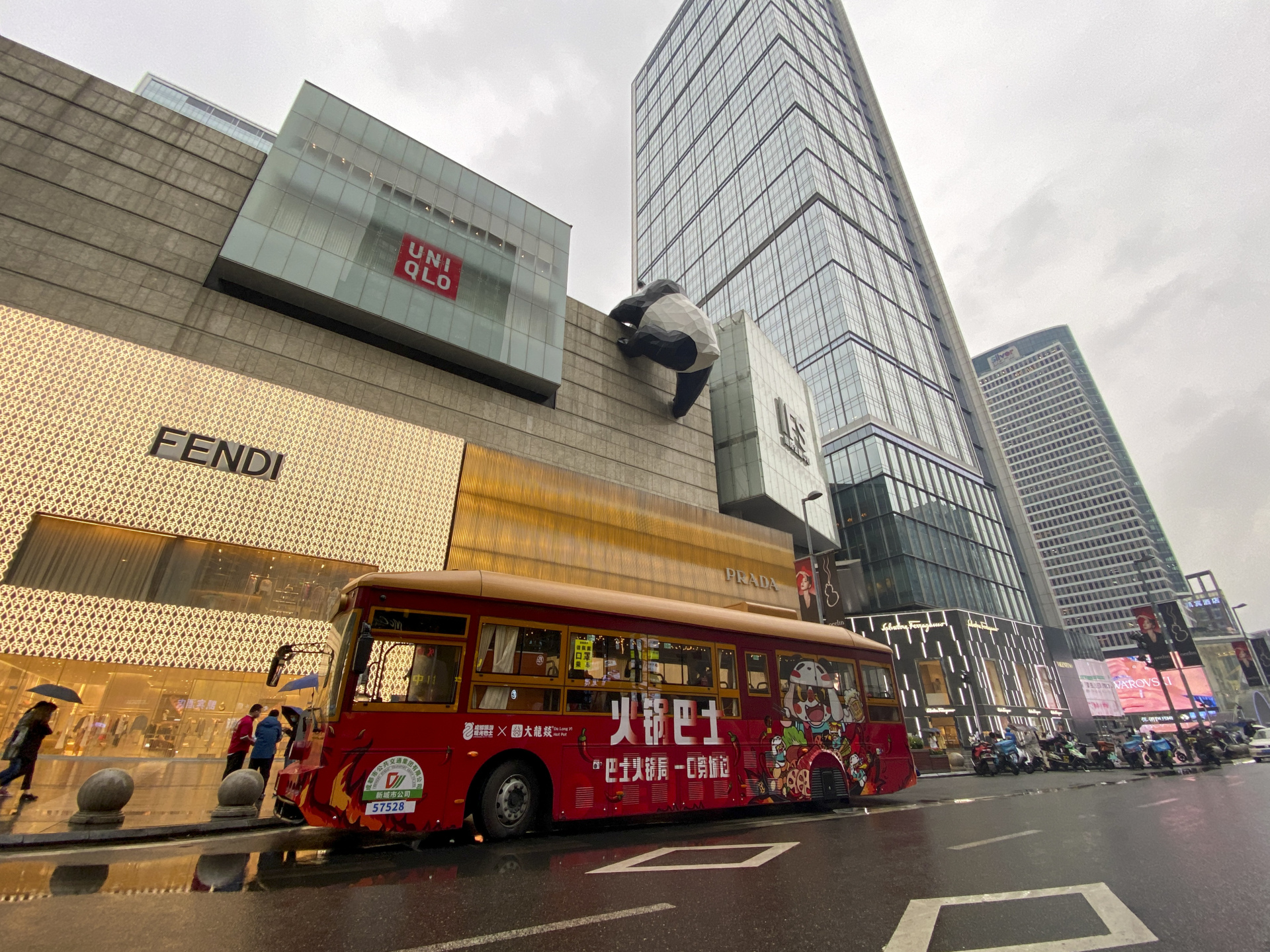 退税“秒到账”，业务量“狂飙”283% 成都入境消费火热