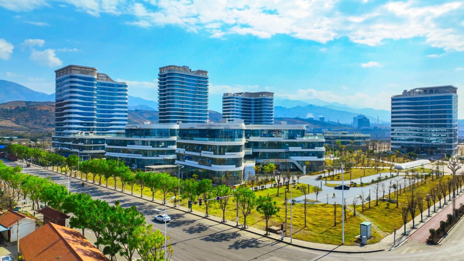 开年“第一会”，四川多地聚焦“第一”谋开局